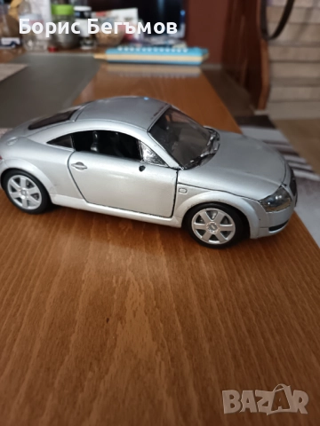 Количка Ауди/Audi Revell 1:18, снимка 5 - Колекции - 52564220