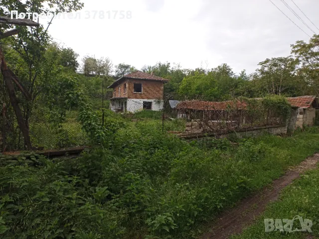 Продавам къща в село Комарево , снимка 2 - Къщи - 48575838