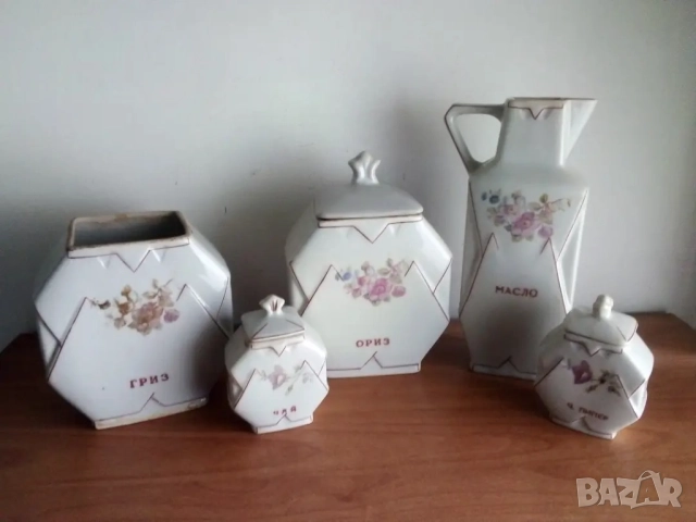 Буркани за подправки,  сервиз , снимка 2 - Аксесоари за кухня - 46170705