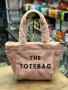 пухени чанти the tote bag marc jacobs , снимка 18