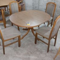 Комплект разтегателна маса с 4 стола, снимка 1 - Маси - 46070727