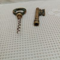 Стар бронзов ключ-тирбушон, снимка 6 - Антикварни и старинни предмети - 45765287