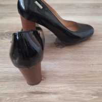 Дамски черни обувки на ток 39 номер, снимка 1 - Дамски обувки на ток - 45018510