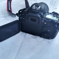 Canon 90D EFS 18-135 плюс светкавица Godox V860 III C kit, снимка 2 - Фотоапарати - 46059146