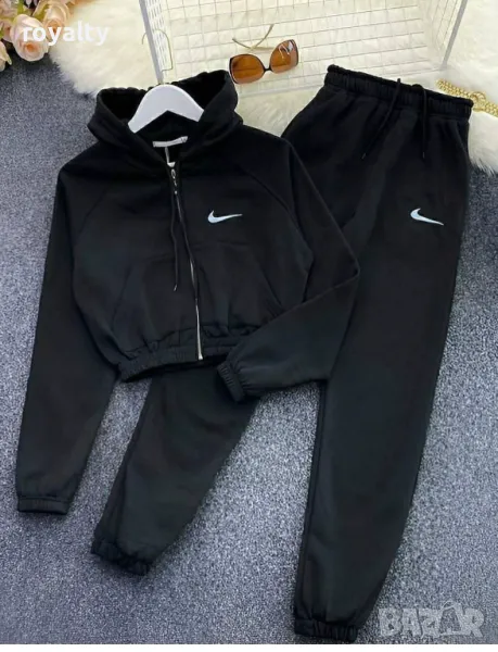 Nike дамски спортен черен комплект , снимка 1