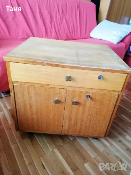 Шкаф за телевизор на колелца, снимка 1