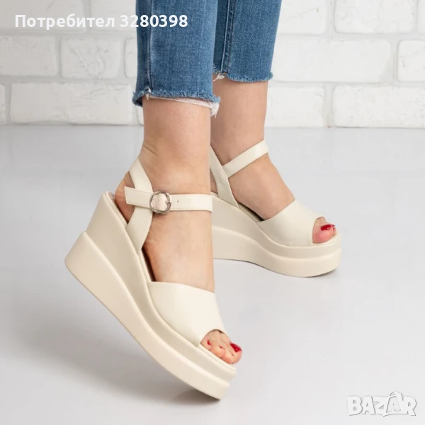 Дамски бежови сандали на висока платформа – стабилна и елегантна визия 704 Beige , снимка 1