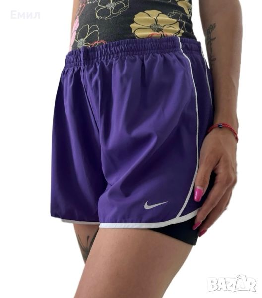 Дамски шорти Nike, Размер L, снимка 1