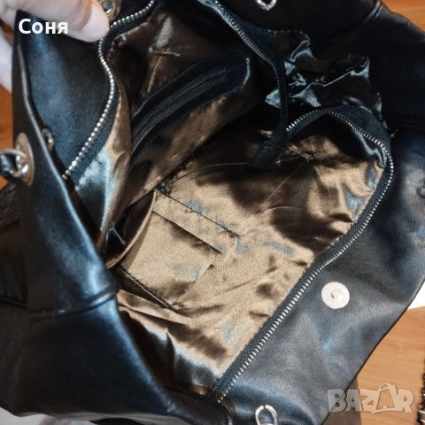 Дамска чанта в черно, кожена с  дръжки  тип верижки, снимка 6 - Чанти - 46474890
