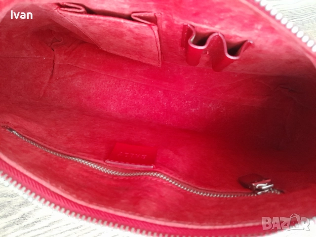 Оригинална дамска чанта Bally Switzerland , снимка 10 - Чанти - 52369429
