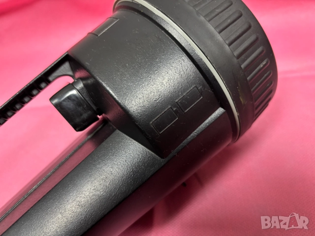 Фенер с дръжка + 4 батерии, снимка 8 - Къмпинг осветление - 52610979