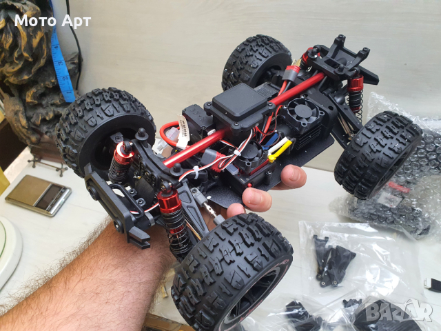 RC Количка MJX Hyper Go 14210 1/14 80KM/H Brushless RC Car 4WD - Нова, снимка 9 - Други спортове - 45025320