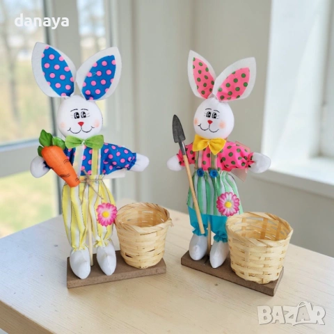 6519 Великденско зайче с кошничка за първото боядисано яйце, 32 см, снимка 3 - Декорация за дома - 53898196