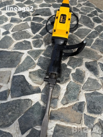 Dewalt къртач 1800w USA