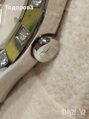 Дамски часовник Tissot с 10 диаманта и седефен циферблат,машина кварц, снимка 6 - Дамски - 52807085