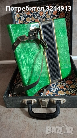 Оригинален Руски Соц СССР Акордеон Малыш 16 баса , снимка 4 - Музикални играчки - 53510921