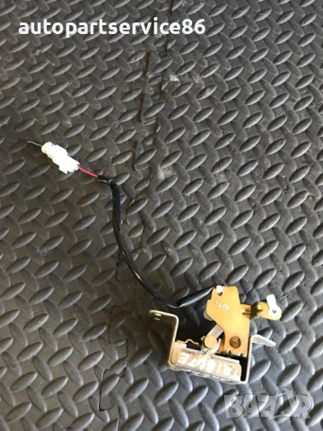 Заключващ механизъм за стъкло на заден капак за Mazda Tribute (2003), снимка 2 - Части - 53612145