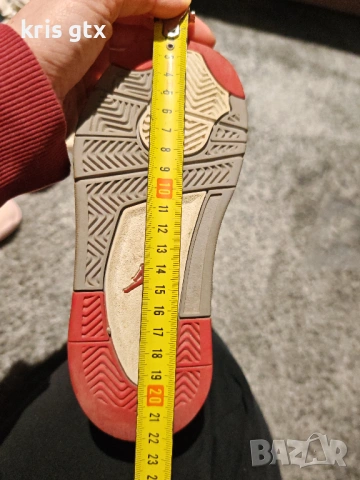 Детски маратонки Air Jordan 4 Retro Bred Design  номер 32, снимка 7 - Детски маратонки - 53484751