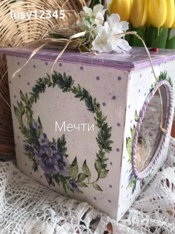 Кутия за бонбони, за сладки, за яйчица и какво ли още не…🐞🐓🪴🌷🌸🐝, снимка 2 - Декорация за дома - 53843005