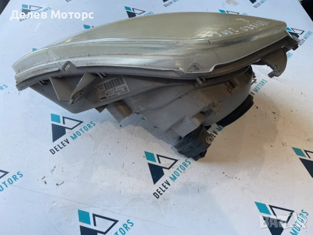 Фар за Opel Vivaro десен 2005г., 7700311372 Опел Виваро, снимка 2 - Части - 50697298