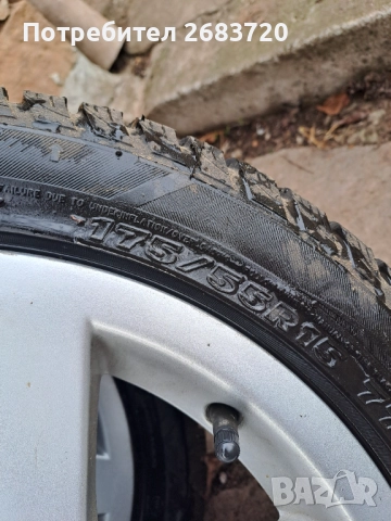 4 летни джанти с зимни гуми за Smart 2 те гуми са 145/65R15 други те 2 са 175/55R15 , снимка 4 - Гуми и джанти - 52070939