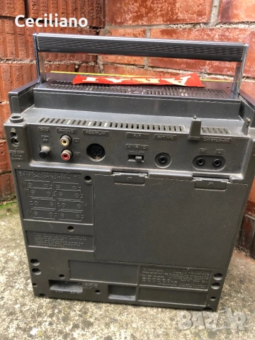 Радиокасетофон HITACHI TRK 9100E -за части-донор!, снимка 7 - Радиокасетофони, транзистори - 53731663