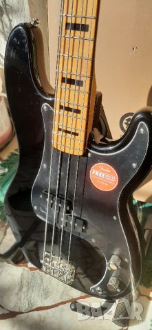 Бас китара Squier Precision НОВА, снимка 6 - Китари - 45226875