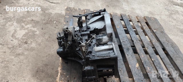 Ръчна скоростна кутия 6ск. Nissan X-Trail 2.2DCI-136к.с. T30, снимка 2 - Части - 53617702