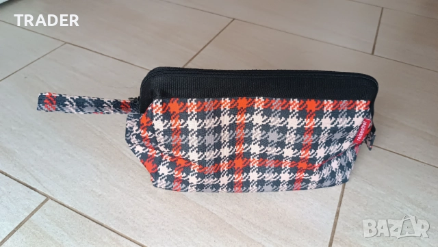 туристически несесер с твърди ъгли Reisenthel, снимка 2 - Други - 40005195