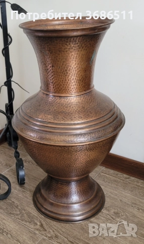 Медна ваза
