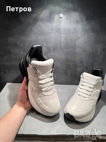 Нови ОРИГИНАЛНИ Alexander Mcqueen Oversized Sneakers 42/43, снимка 8 - Ежедневни обувки - 48338913