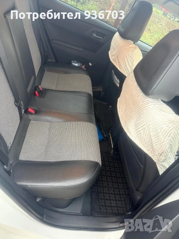 Toyota Auris 1.8 HYBRID, снимка 13 - Автомобили и джипове - 53561049