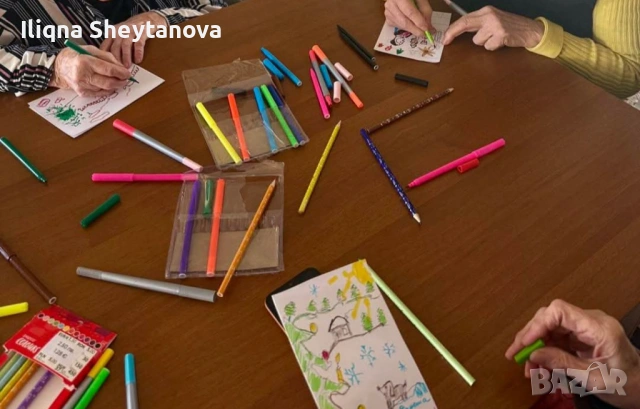 Трапезни маси в няколко цвята , снимка 2 - Маси - 54065153