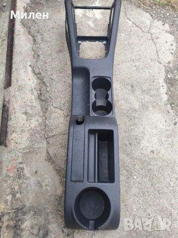 Централна конзола за голф 5 , снимка 2 - Части - 51706756