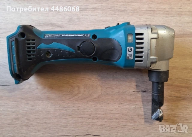 Акумулаторен нагер за рязане на ламарина Makita DJN161, снимка 3 - Други инструменти - 50643852