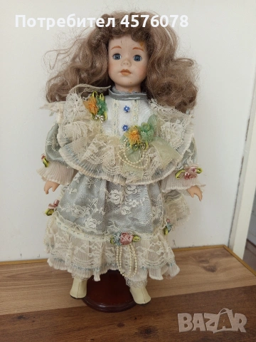 две стари керамични кукли