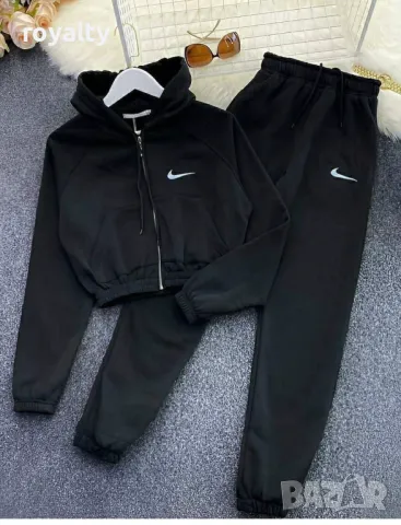 Nike дамски спортен черен комплект 