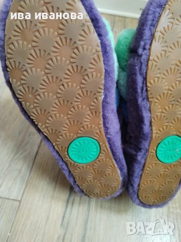 дамски чехли UGG Fluff Yeah Slide в разцветка Pride Rainbow.  , снимка 2 - Чехли - 54236975