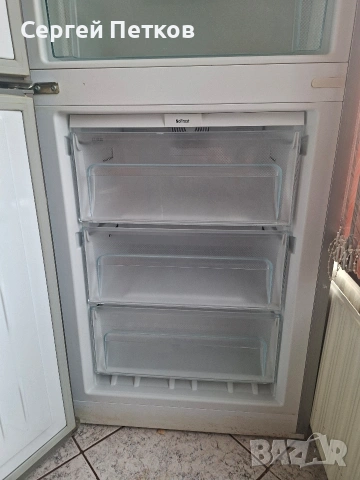 продавам хладилник Liebherr с фризет, снимка 4 - Хладилници - 53484558