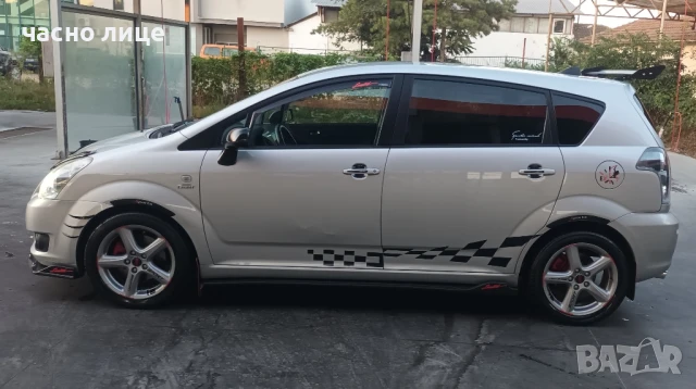 Toyota Corolla Verso 2.2 D4D 177 KC 2008 Гд, снимка 5 - Автомобили и джипове - 51077043