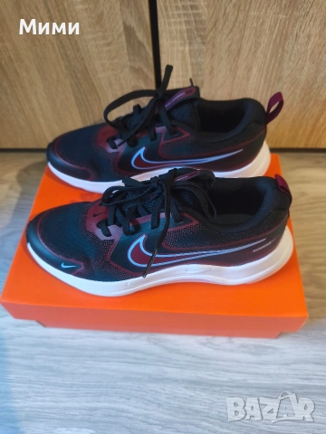 Дамски маратонки "Nike"Cosmic Runner ES , снимка 4 - Маратонки - 53791585