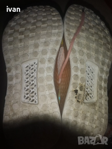 дамски спортни обувки 38 номер дишаща материя и подметка много удобни в перфектно състояние , снимка 5 - Маратонки - 51784937
