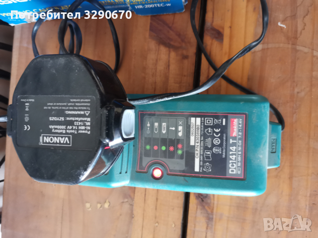 Зарядно makita dc1414t с батерия, снимка 1 - Винтоверти - 44955149