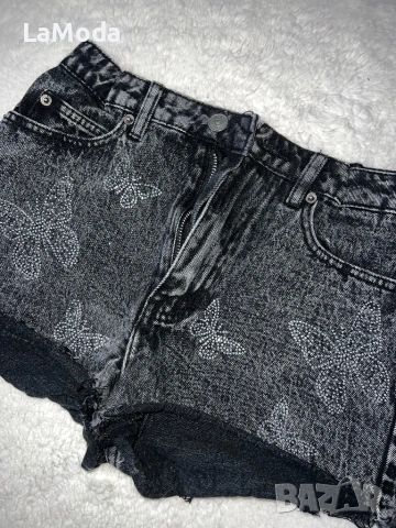 Дамски дънкови панталонки, снимка 2 - Къси панталони и бермуди - 53578563