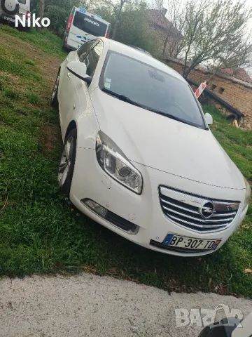много запазна Opel Insignia , снимка 2 - Автомобили и джипове - 49656840