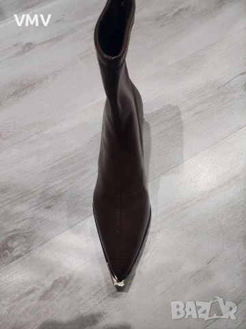 Нови боти, снимка 2 - Дамски боти - 53513608