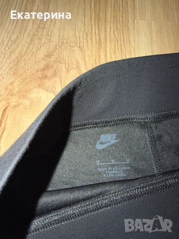 Дамски спортен оригинален клин Nike , снимка 3 - Клинове - 53661521