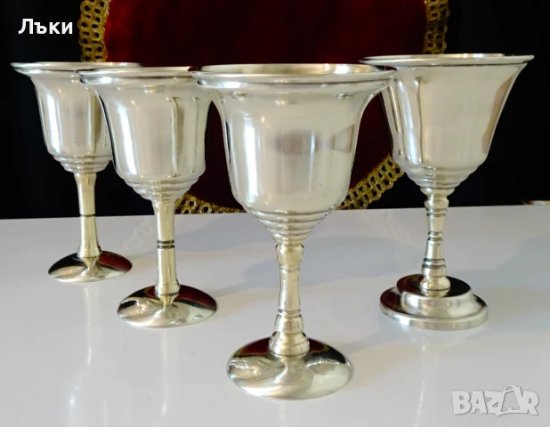 Посребрени чаши за вино 160 мл.,релеф. 