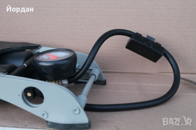 Крачна помпа за кола/колело Michelin, снимка 4 - Аксесоари и консумативи - 53999358