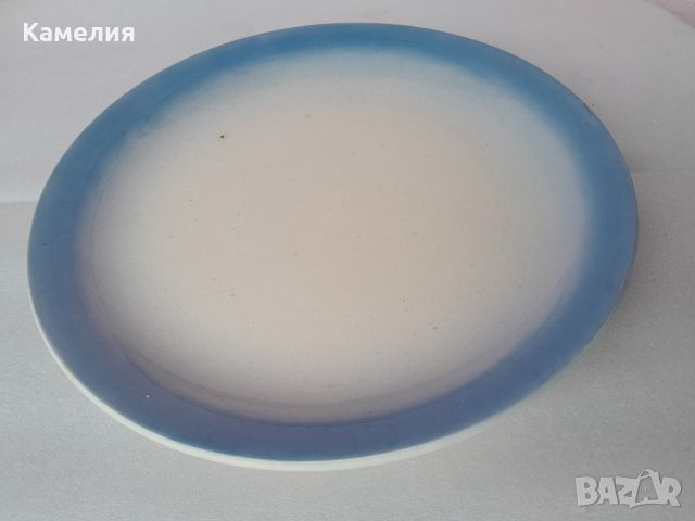 Голяма порцеланова чиния , снимка 3 - Чинии - 45843919